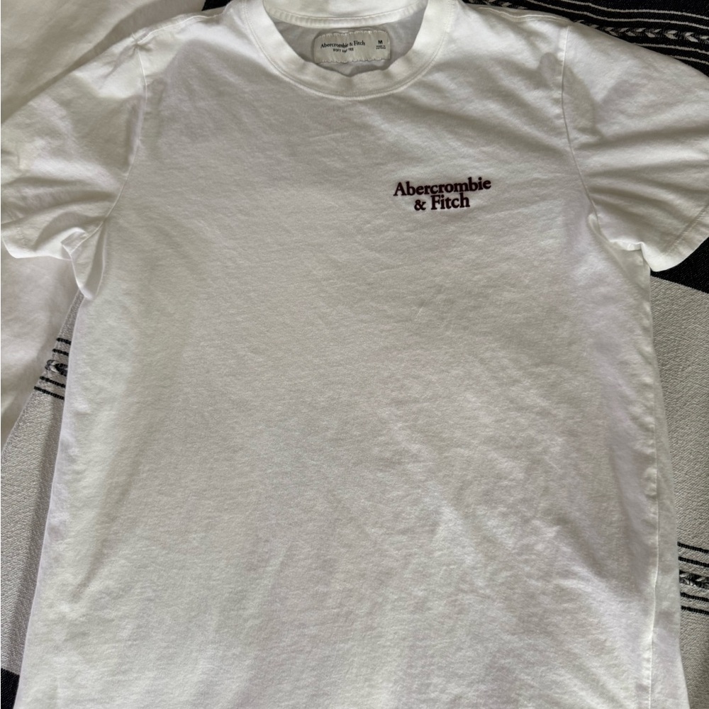 Abercrombie & Fitch White and Burgundy City Tee - Picture 2 of 5